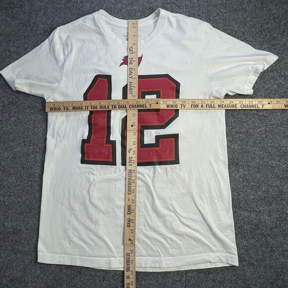 Tampa Bay Buccaneers T-Shirt  Mens Medium Tom Brady Bucs #12 Nike Tee Super Bowl - Picture 4 of 10